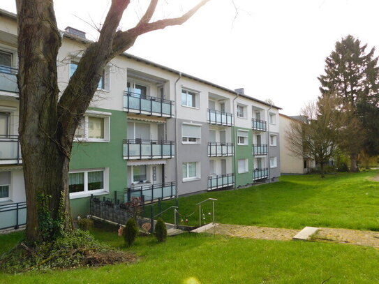 Schöne leicht einzugsbereite Familienwohnung mit Balkon!