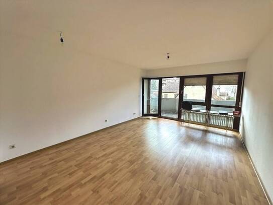 Großzügige 3,5-Zi.-Whg. mit Balkon, zwei Bädern und XXL-TG-Stellplatz in Köngen