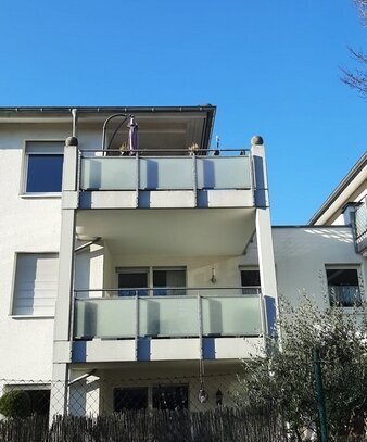 4,5-Zimmer-Stadtvilla mit Balkon in Langenfeld