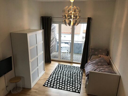 Charmante 1 Zimmer Wohnung, möbliert, mit Balkon, ab 1.3.25