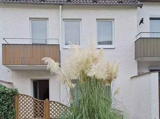 Hildesheim - Marienburger Höhe - Haus am See! Bezugsfreies Reihenhaus in ruhiger & bevorzugter Wohnlage!