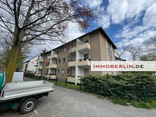 IMMOBERLIN.DE - Nahe Kurt-Schumacher-Platz! Gepflegte 3-Zimmer-Wohnung mit Sonnenbalkon