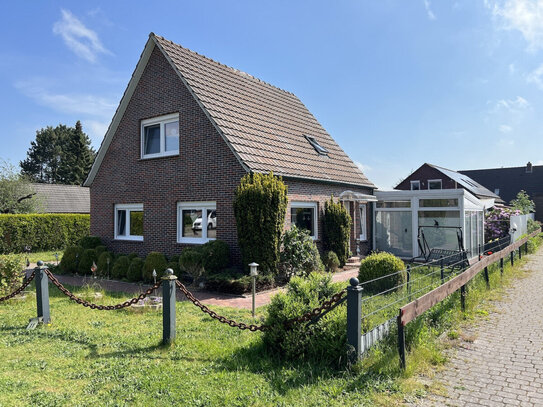 Tolles Friesenhaus, 4 ZKB, ca. 180 m2 WF/NF, 660m2 GS, Wintergarten, Carport, uvm. Provisionsfrei