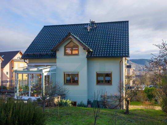 Großzügiges Architektenhaus in beliebter Wohnlage von Jena - Winzerla