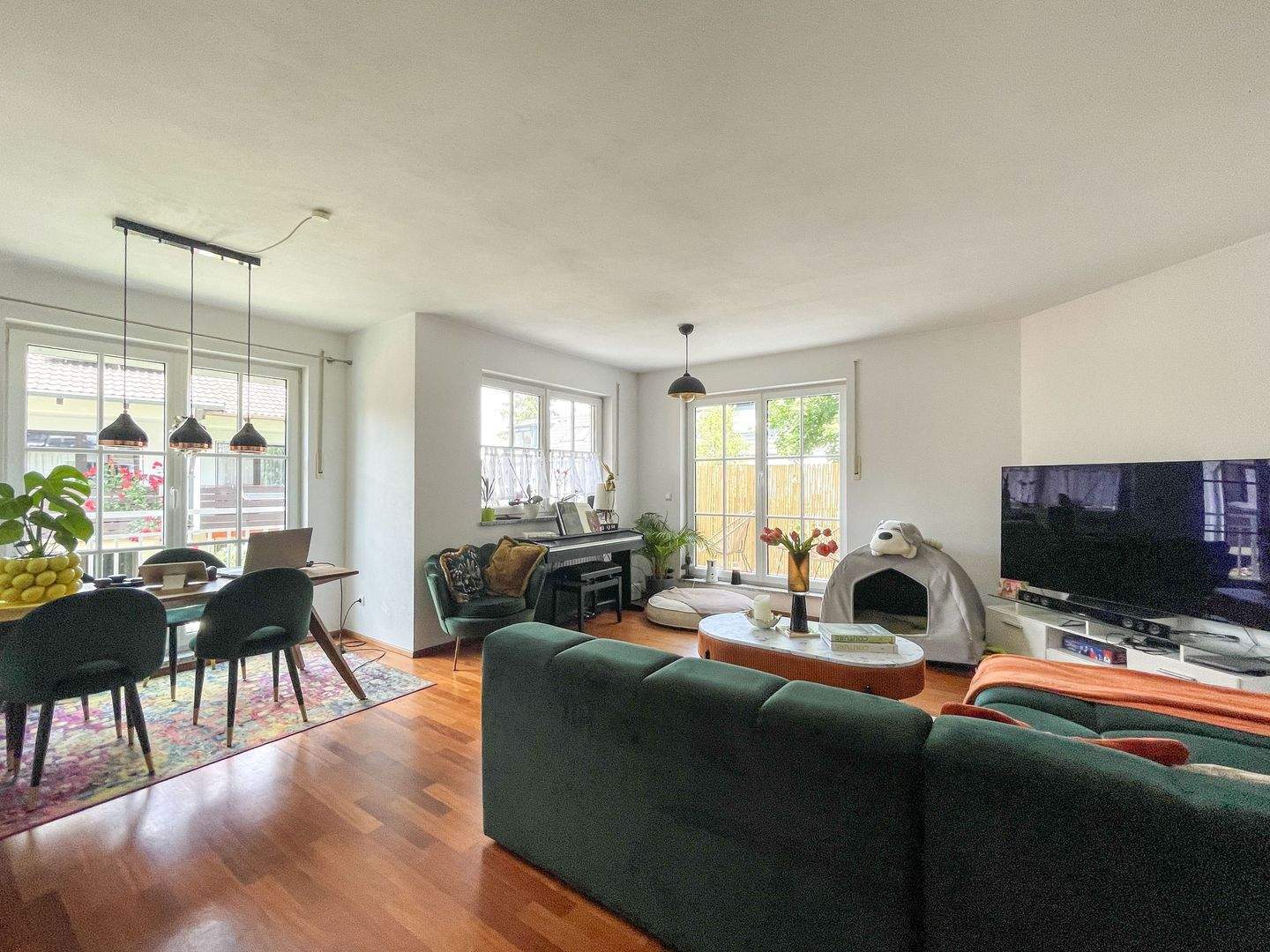 Exklusive 3-Zimmer-Wohnung in der Stadtvilla: modernes Wohnen mit zwei Balkonen!