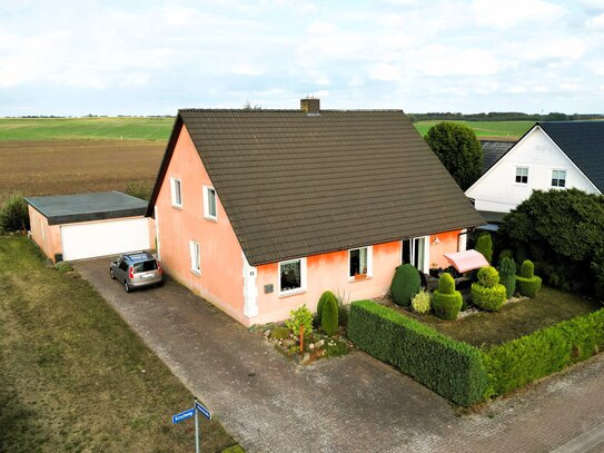 Liebenswertes Wohnhaus in idyllischer Lage in Sietow / Gemeinde Röbel Nähe Waren und der Müritz