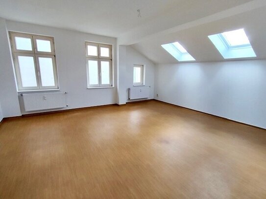 3 Zimmer DG Wohnung - Bezug nach Renovierung - ohne Maklerprovision und Ablöse - 5,60 m²