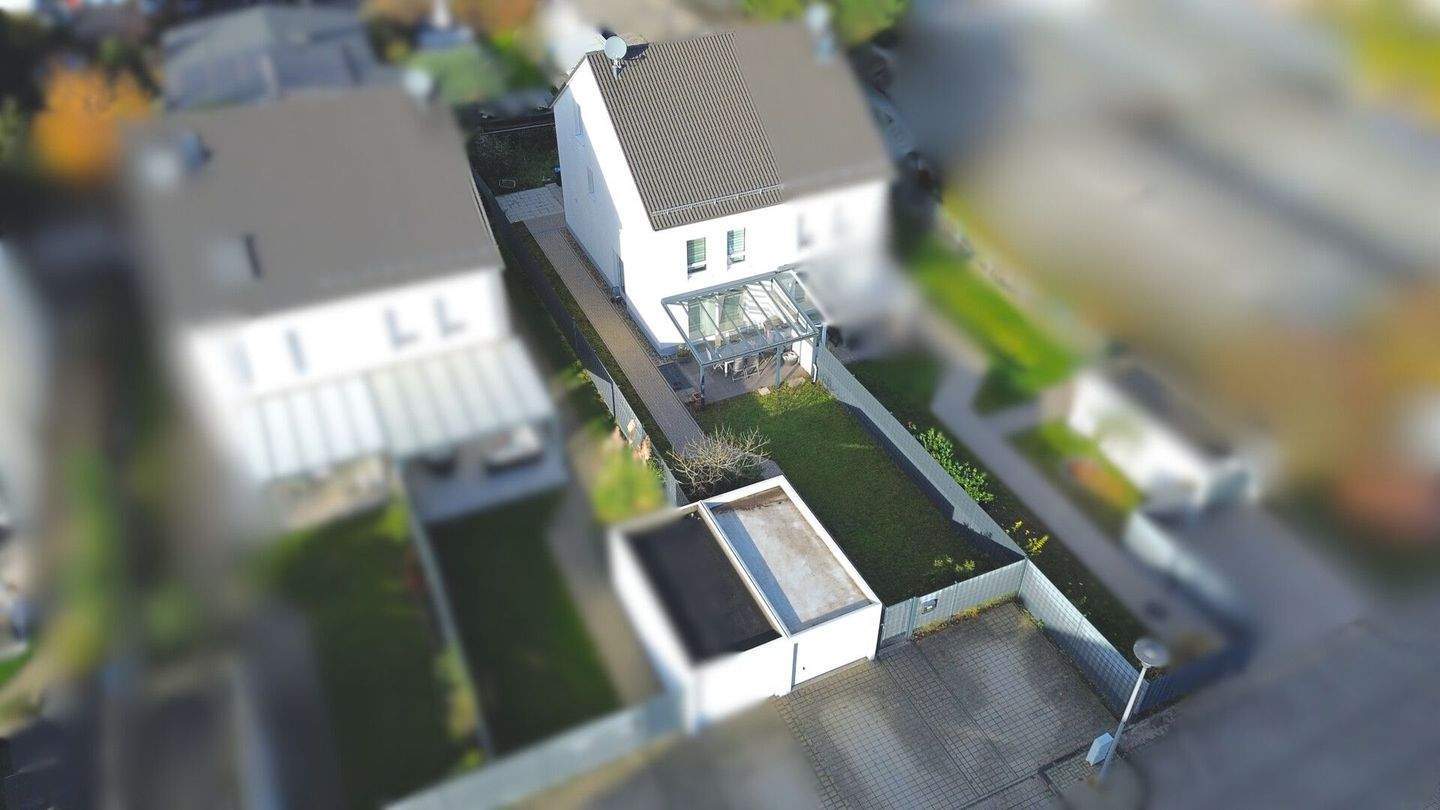 Modernes Wohnen für die Familie. Einfamilienhaus mit sonniger Gartenausrichtung in Toplage !