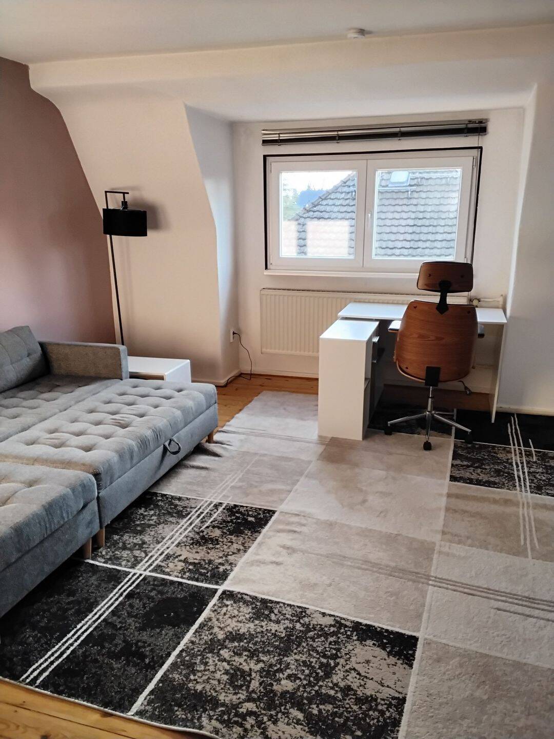 2 Zimmer Dachgeschoßwohnung - Photo 1