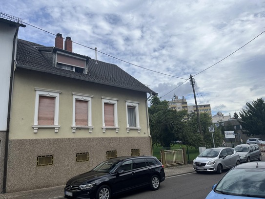 Einfamilienhaus mit viel Potenzial und großzügigem Garten