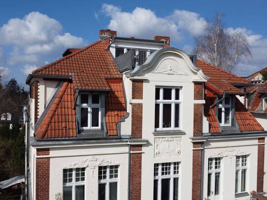 Charmante Maisonette-Wohnung mit Altbaucharme und großzügigem Raumangebot
