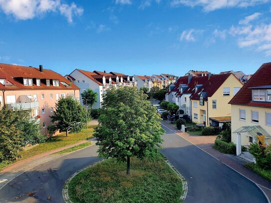 Sofort beziehbare, attraktive, 2,5-Zimmerwohnung mit Loggia und Tiefgaragenstellplatz