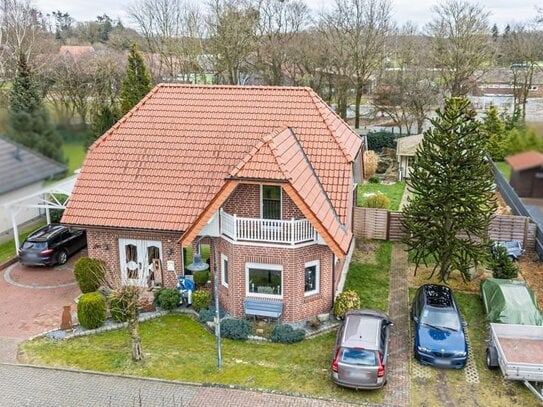 Vermietetes Einfamilienhaus mit Garage, Carport, überdachter Terrasse und großem Gartenhaus!