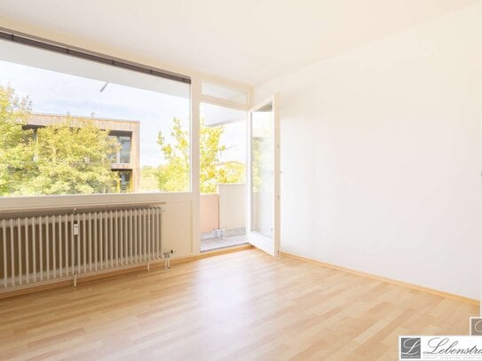 3-Zimmer-Wohnung mit Balkon und TG-Platz in Gilching