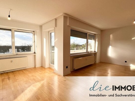 Penthouseartige 3-Zimmer-Wohnung in Refrath mit Domblick, Südterrasse & 2 Tiefgaragenstellplätzen!