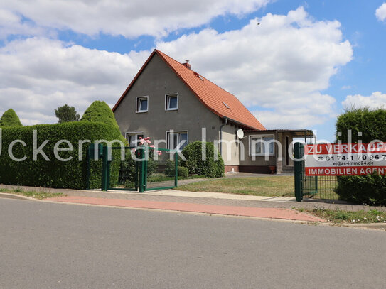 Einfamilienhaus auf großem Grundstück, mit vielen Möglichkeiten der Nutzung, in Eickstedt!