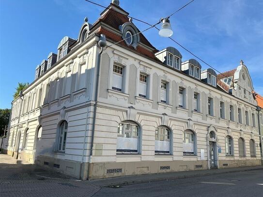 Großzügige Eigentumswohnung mit historischem Ambiente - mehrere Nutzungsmöglichkeiten in Speyerer Altstadt