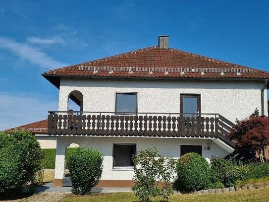 LAGE, LAGE, LAGE in guter Nachbarschaft! Wunderschöner Walmdachbungalow in Bestlage in Vilshofen/Donau!