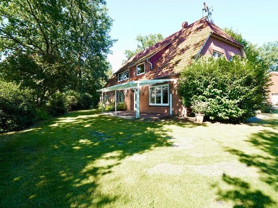 Einfamilienhaus in ruhiger Umgebung, mit großzügiger Wohnfläche und Garten!