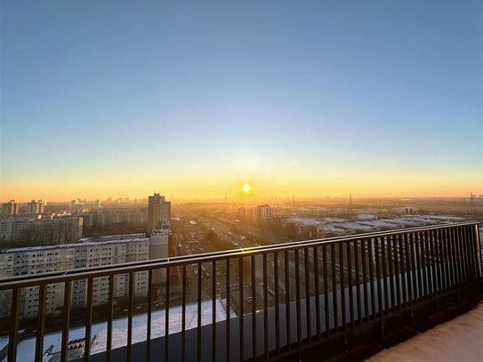 PENTHOUSE GANZ OBEN - Weitblick über die Stadt | 3 Zim | neue EBK | Süd-Balkon | Lift | Stellplatz