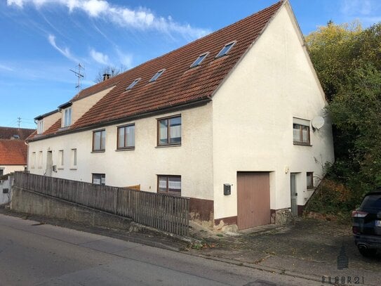 Zweifamilienhaus mit viel Platz in Neresheim-Dorfmerkingen !