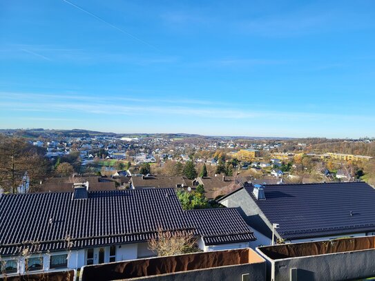 Schöne Wohnung mit Balkon und Fernblick