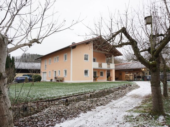 Ein- Zweifamilienhaus an Bachlauf gelegen in Traitsching!!!