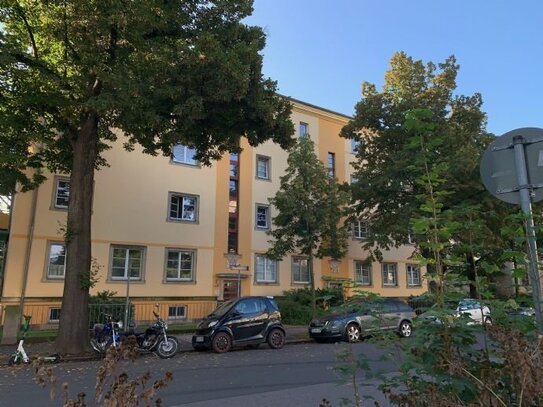 2 Raum Wohnung 1.OG mit Balkon, Top Lage in Striesen, von privat