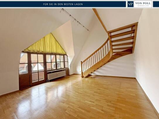 Zentrale 3-Zimmer-Wohnung mit Galerie, Balkon und Blick auf die Martinskirche