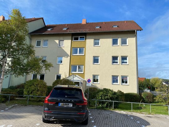 Helle 2-Zimmer-Wohnung im DG, mit Balkon und Tageslichtbad