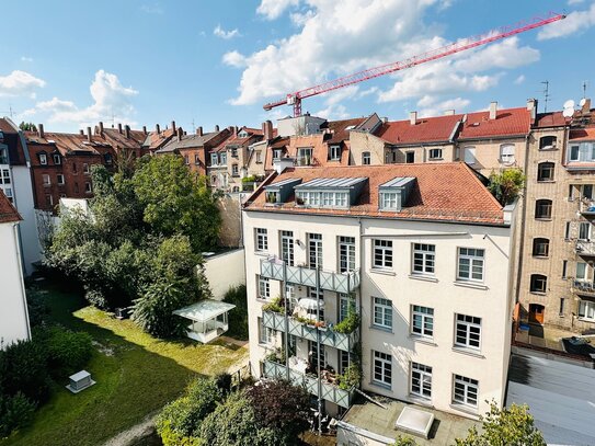 ** Fürth // Stadtpark; helles 1,5 Zimmer Apartment mit TG Stellplatz **