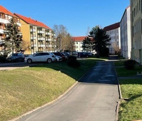 Hier werden Wohnträume wahr! Renovierte 3-Raumwohnung in der 2.Etage links in Greußen