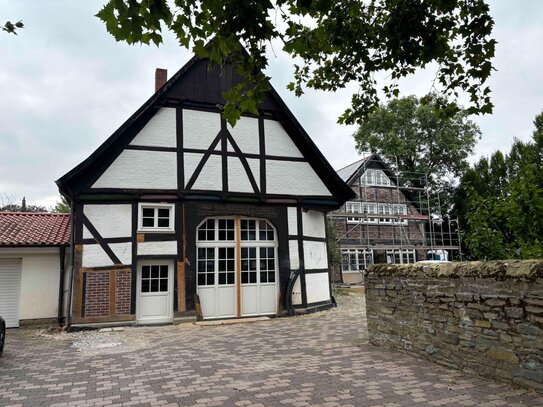 Fachwerk-Doppelhaushälfte mit gehobener Ausstattung und Terrasse in ruhiger Lage innerhalb der Wälle