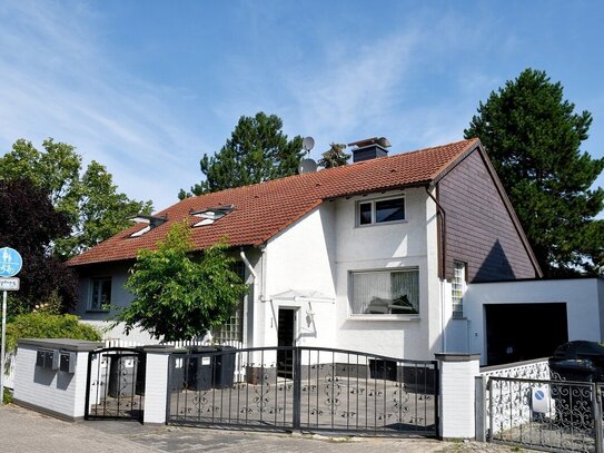 **RESERVIERT** Großzügiges 3-Parteienhaus mit Potenzial in Darmstadt-Wixhausen