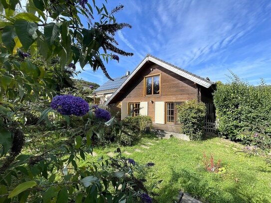 Wohnhaus im Ort Macken, Niederenergie, mit Garten in herrlicher Lage mit Fernsicht (Mosel-Hunsrück) ! seniorengerechtes…