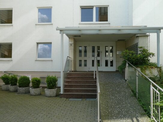 Bad Salzuflen Innenstadt, lichtdurchflutete 1,5 Zimmer-Wohnung, 47 m², 4. OG