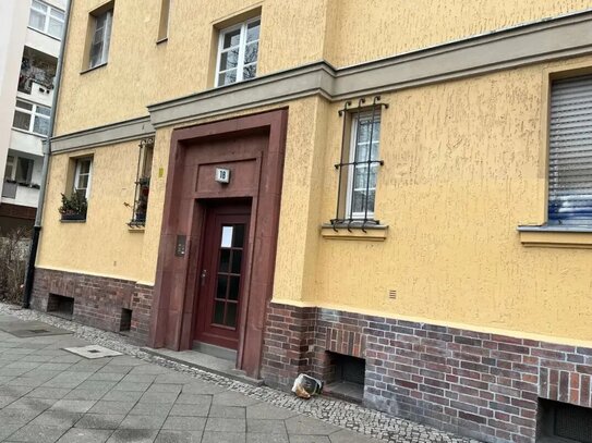 2 rooms apartment near Schloss Charlottenburg with Loggia for SELFUSE