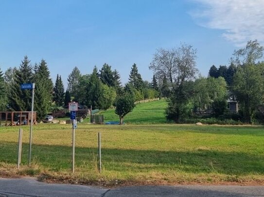 Großer Bauplatz in idyllischer Wohnlage am Wald bebaubar mit 2 EFH !