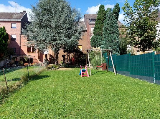 Attraktive EFH/ZFH/Mehrgenerationenhaus mit großem Garten in Mönchengladbach