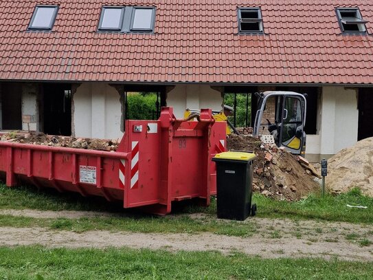 Exklusive Doppelhaushälfte für Büro/Gewerbe in Traumlage