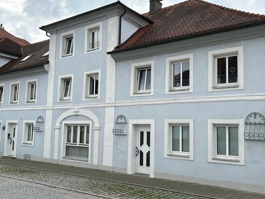 Mehrfamilienhaus im Zentrum von Schillingsfürst - Zur Kapitalanlage - 5 Wohneinheiten