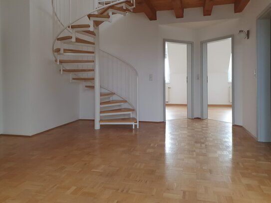 3-Zimmer-Galerie-Wohnung, Gerbrunn-nahe Hubland-Uni WÜ