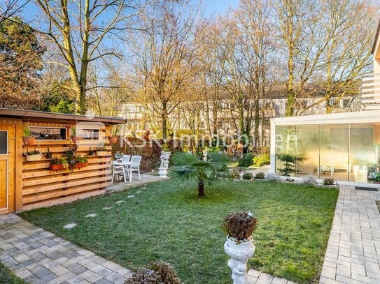 Modernisiert mit Garten und Garage.