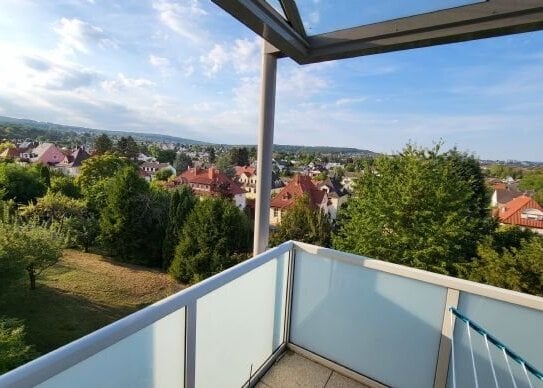 Modernisierte 3-Zimmer-Wohnung mit Balkon & Einbauküche in Spitzenlage Kirchditmold