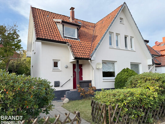 Moderne Doppelhaushälfte mit Terrasse und Garten in Fuhlsbüttel!