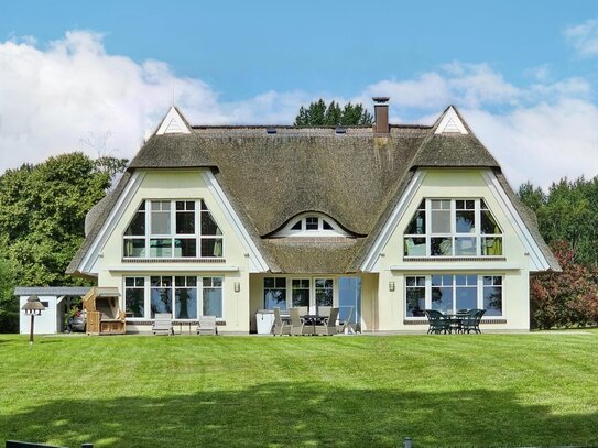 Exklusive Reetgedeckte Villa mit eigenem Strandzugang auf der Sonneninsel Rügen!