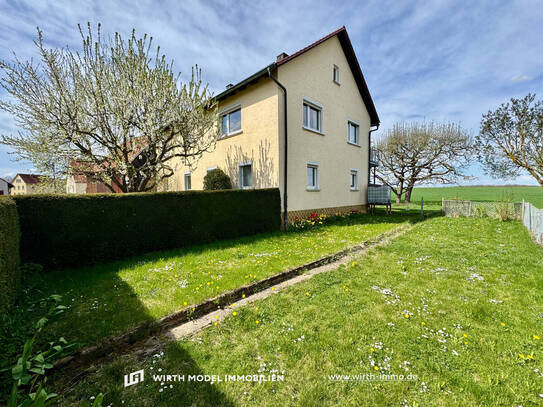 Zweifamilienhaus mit Nebenflächen in Stadtlauringen OT Ballingshausen