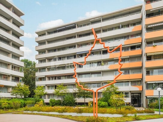 Geräumige 3-Zimmer-Wohnung im Hochparterre mit Loggia und Einbauküche