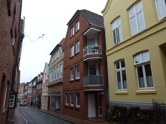 Stade-Innenstadt: 2-Zimmer-Maisonette mit Balkon