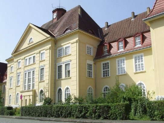 Helles, geräumiges Büro in denkmalgeschütztem Altbau